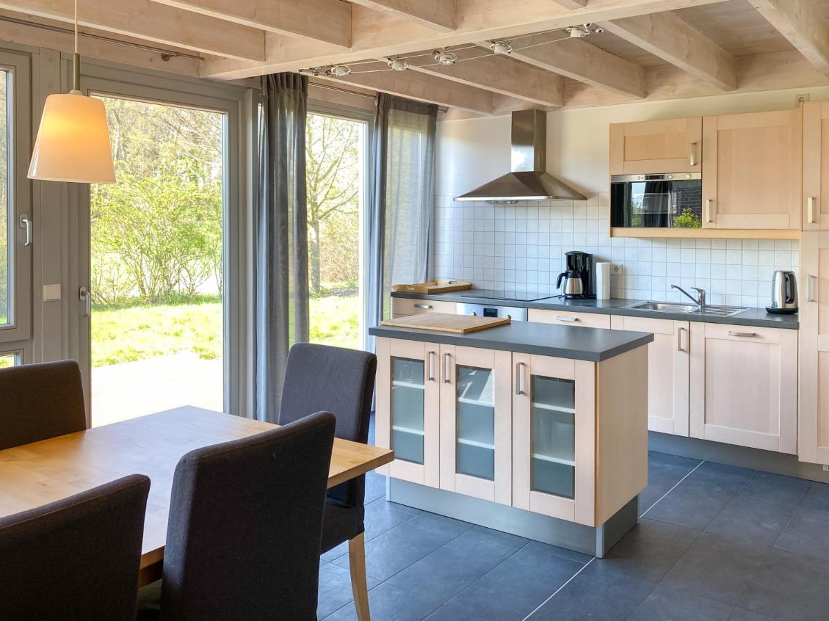 Ferienhaus Wiesengefluester W10 - Mit Sauna, Kamin Und Garten Röbel Eksteriør billede